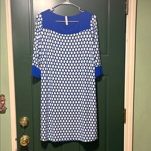 Gilli Blue and White Geometric Long Sleeve Dress